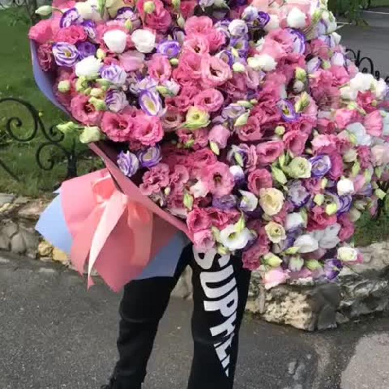 Шикарный букет-гигант 101 лизиантус Шикарный букет-гигант 101 лизиантус